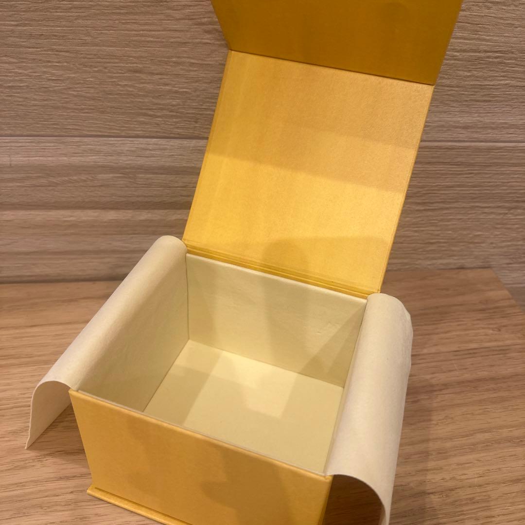 FENDI フェンディ　紙袋　ショッパー　ショップ袋　箱 BOX アクセサリー — image 4