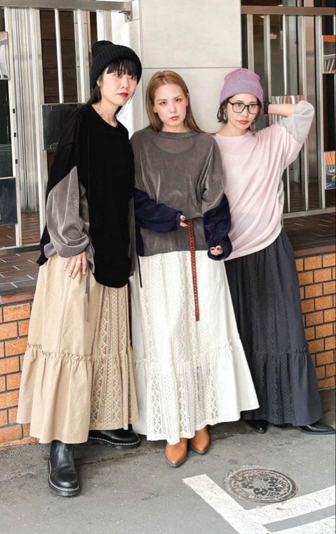 ニコアンド　チュールベロアルーズプルオーバー　グレー✖️ネイビー — image 2