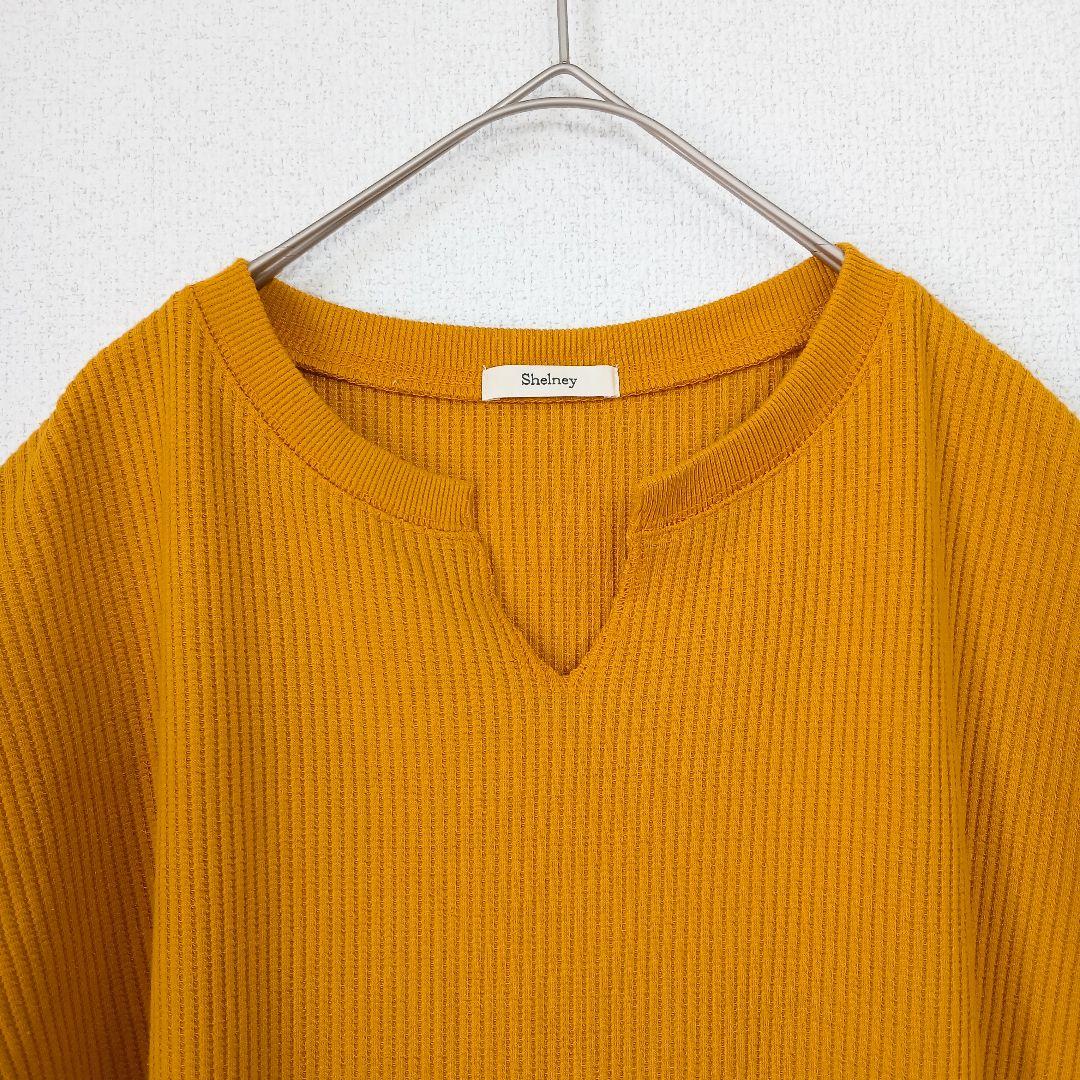 Shelney ワッフルリブ キーネック フレンチスリーブ マスタード L — image 2