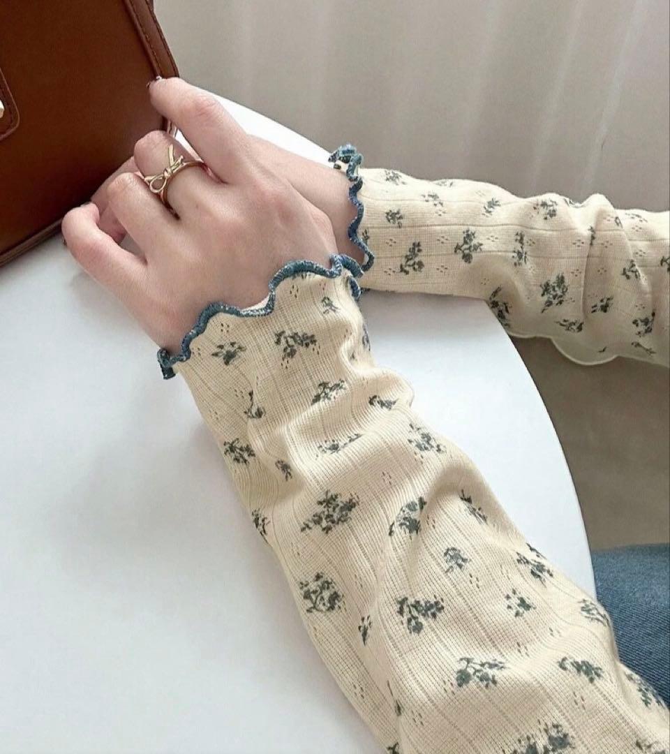 コントラストトリム ディジーフローラル 花柄 カットソー 長袖 — image 4