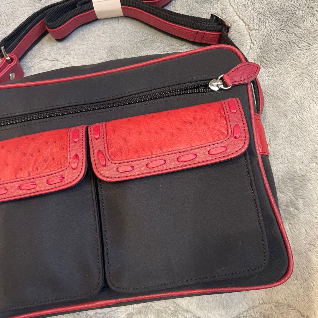 新品未使用✨OSTRICH オーストリッチ ナイロン ショルダーバッグ 赤 黒 — image 3