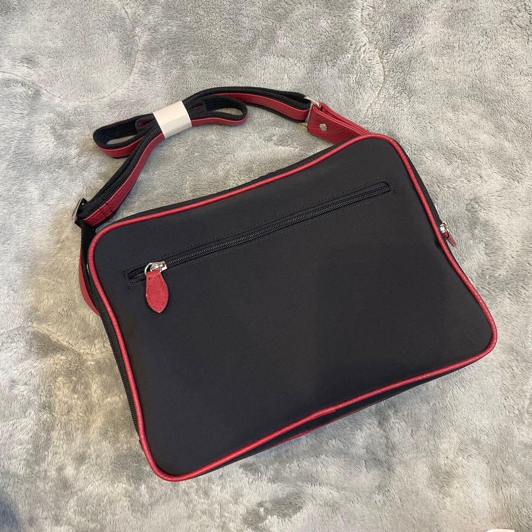 新品未使用✨OSTRICH オーストリッチ ナイロン ショルダーバッグ 赤 黒 — image 4