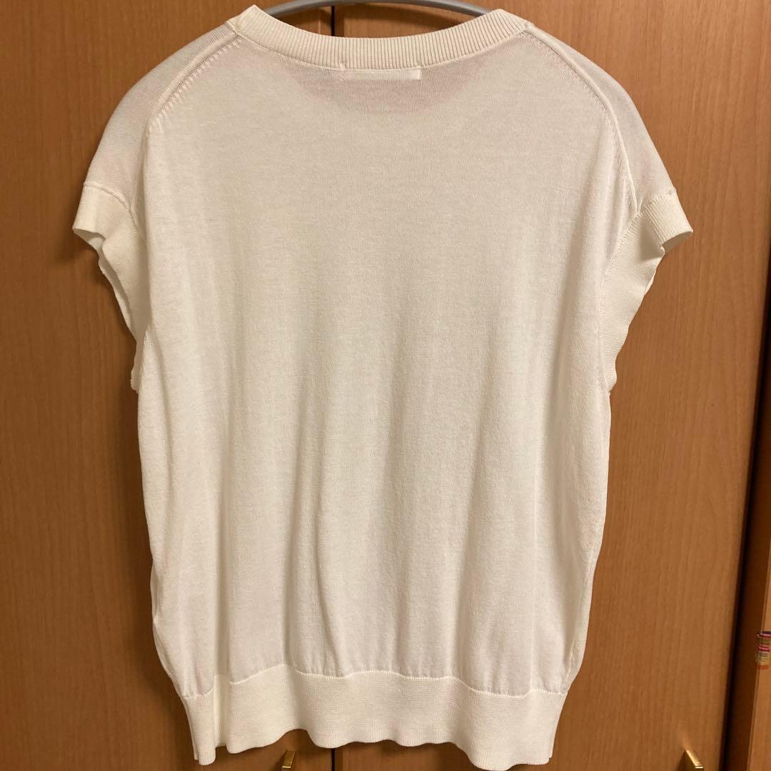 白ノースリーブニット — image 2