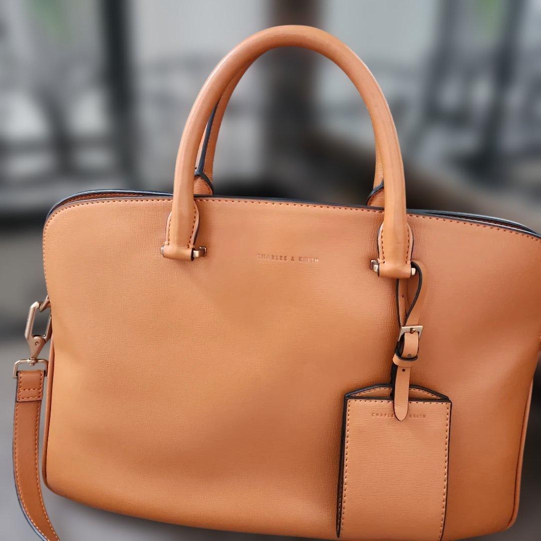CHARLES & KEITH 2way ハンドバッグ キャメル — image 4