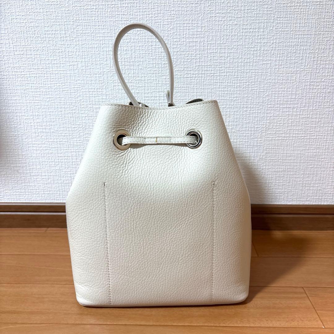 FURLA 巾着型 ハンドバッグ ホワイト — image 2