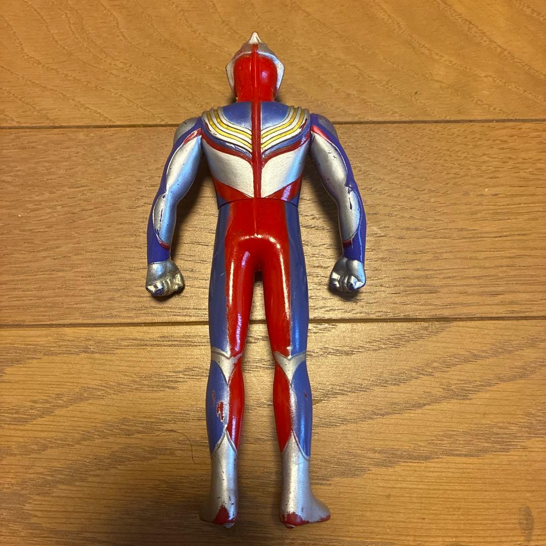 ウルトラマンティガ ソフビ フィギュア — image 2