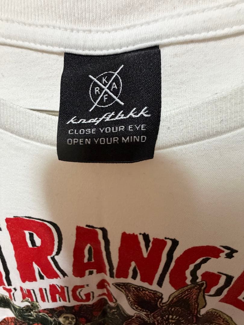 3日間限定！大幅値下げ！Stranger ThingsTシャツ — image 2