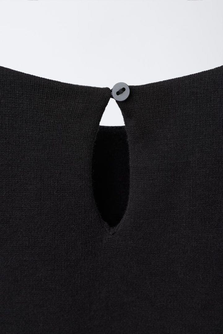 ZARA アップリケ付き　ワンピース　ブラック　98cm — image 4