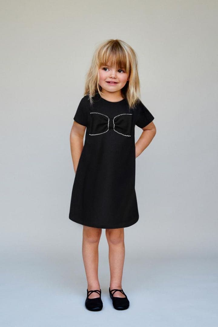 ZARA アップリケ付き　ワンピース　ブラック　98cm — image 5