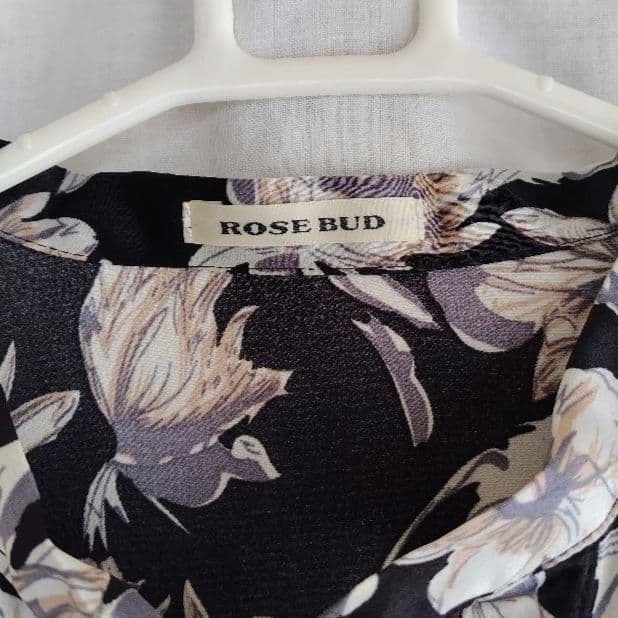 ROSE BUD 花柄長袖ワンピース　ロング丈　総柄　ボウタイリボン　Ａライン — image 4