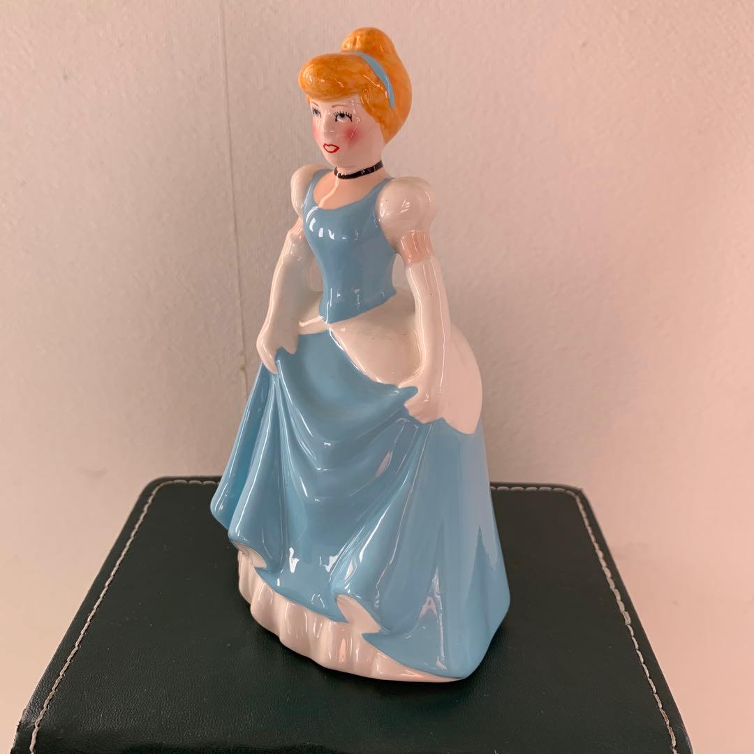 ♡レア♡ディズニープリンセス シンデレラ 陶器フィギュア ディズニーストア — image 3