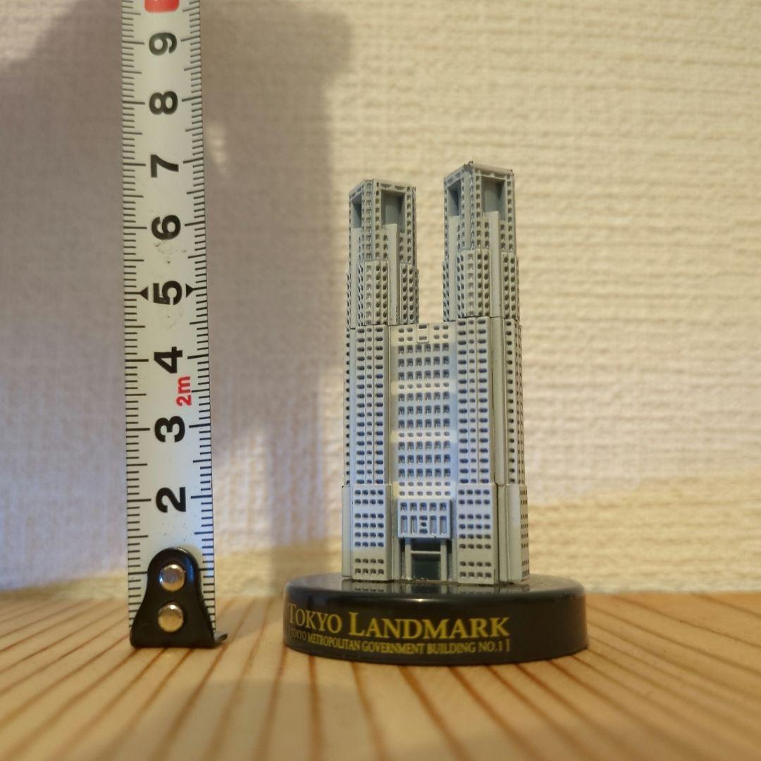 TOKYO LANDMARK 東京都庁舎 ミニチュアフィギュア　ガチャガチャ — image 3