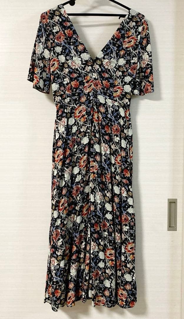 【値下げ】ZARA ザラ 花柄 Vネック ロングワンピース ブラック — image 2