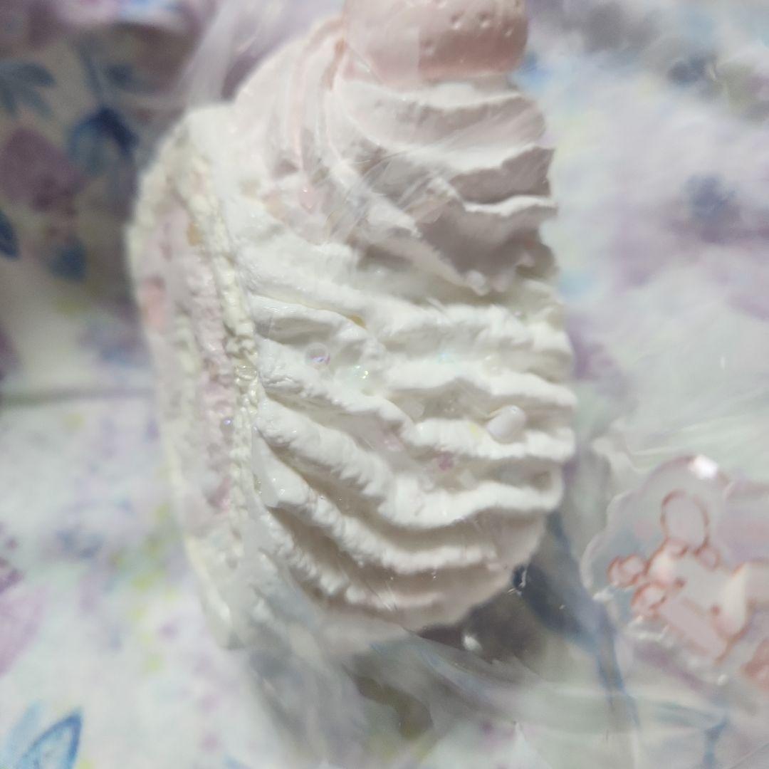 スクイーズ 小奕点点 イチゴ ロールケーキ — image 5