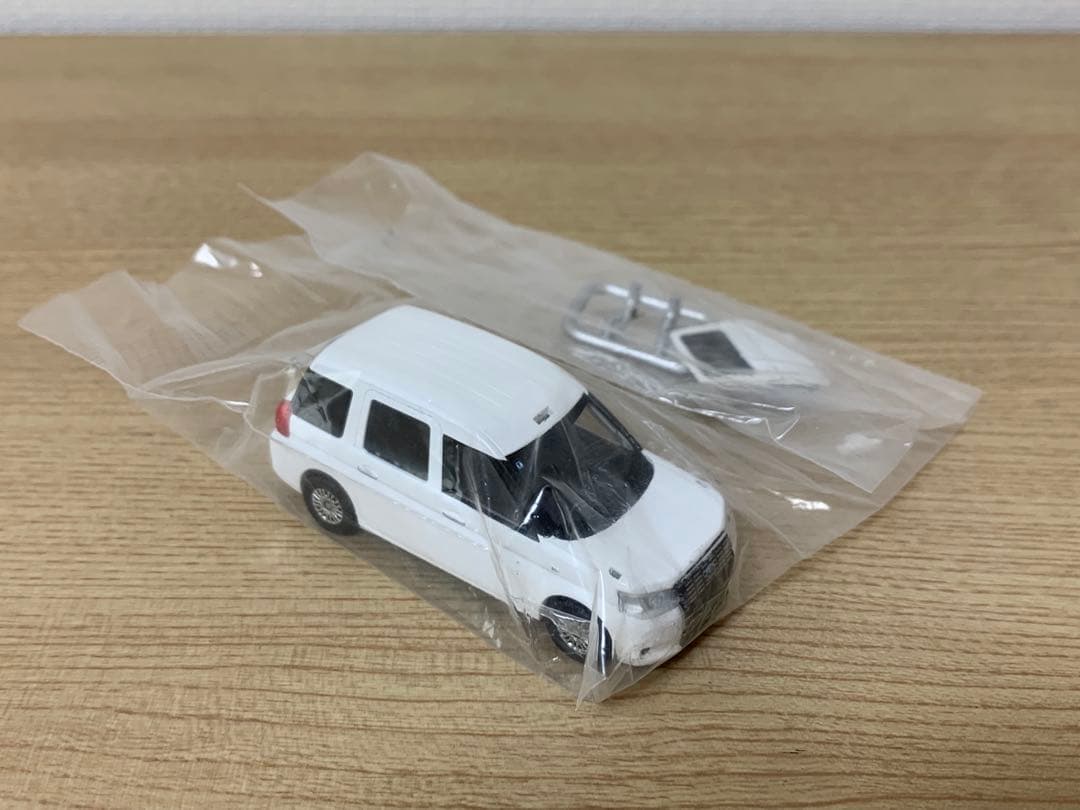 【新品未開封】ガチャ トヨタジャパンタクシー 1/64 ホワイトトイズキャビン② — image 2