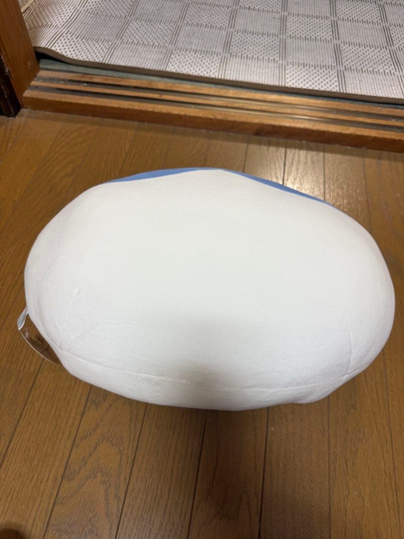 ハチワレ ぬいぐるみ クッション — image 2