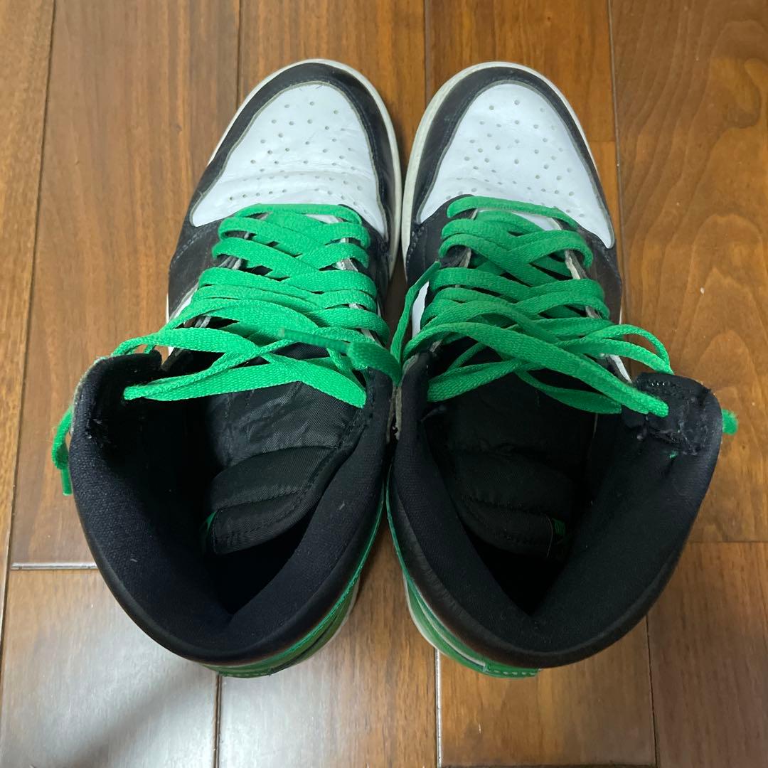NIKE Air Jordan 1 High OG Green — image 4
