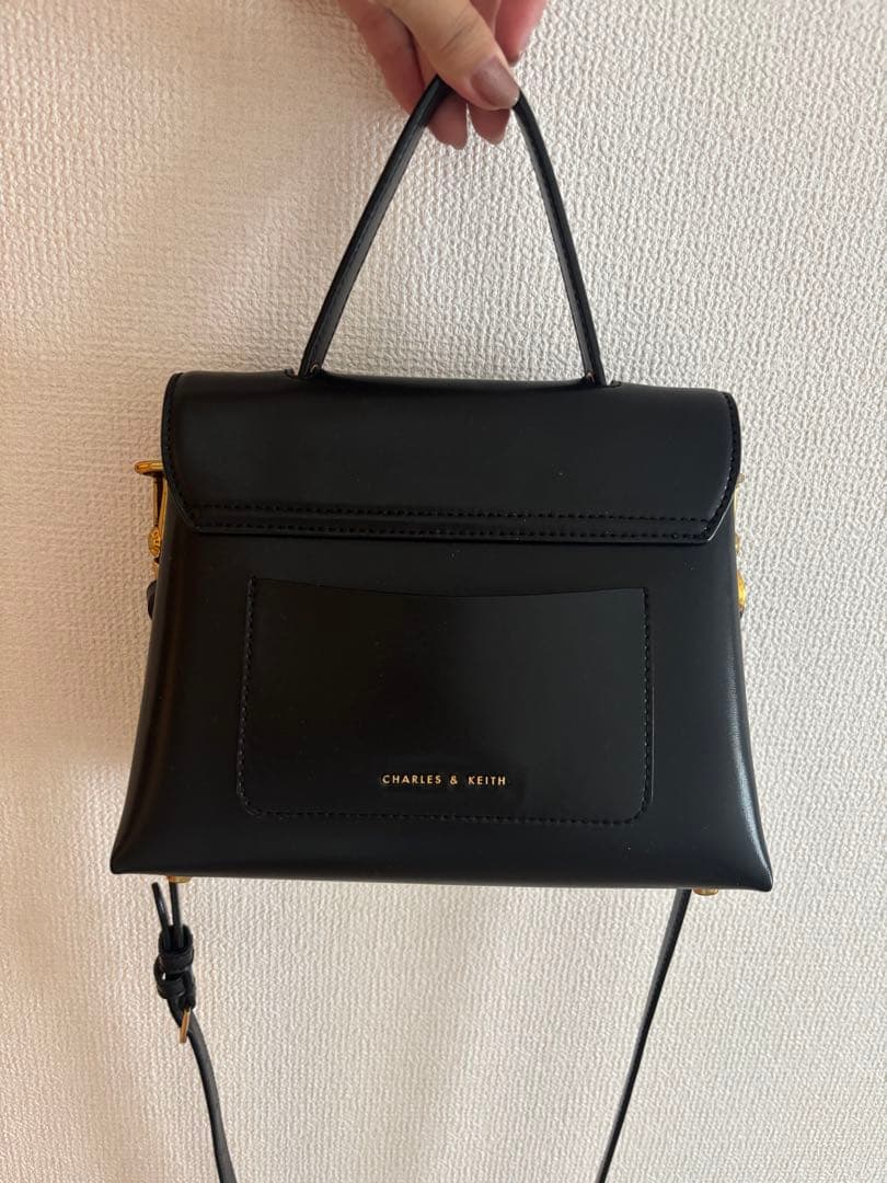 CHARLES & KEITH ストーンエンベリッシュド ハンドルバッグ — image 2