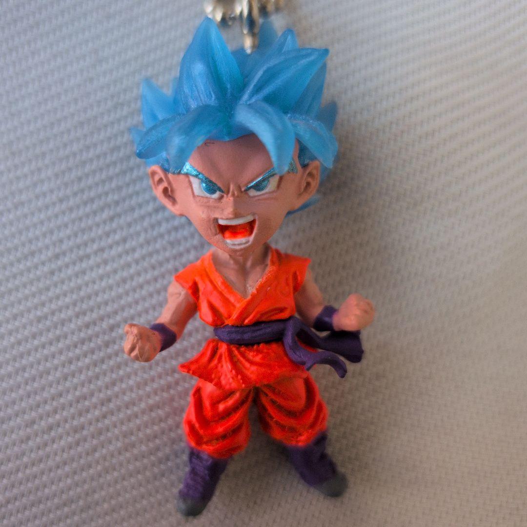 ⑪ドラゴンボール 超サイヤ人ゴッドSS 孫悟空 キーホルダー — image 2