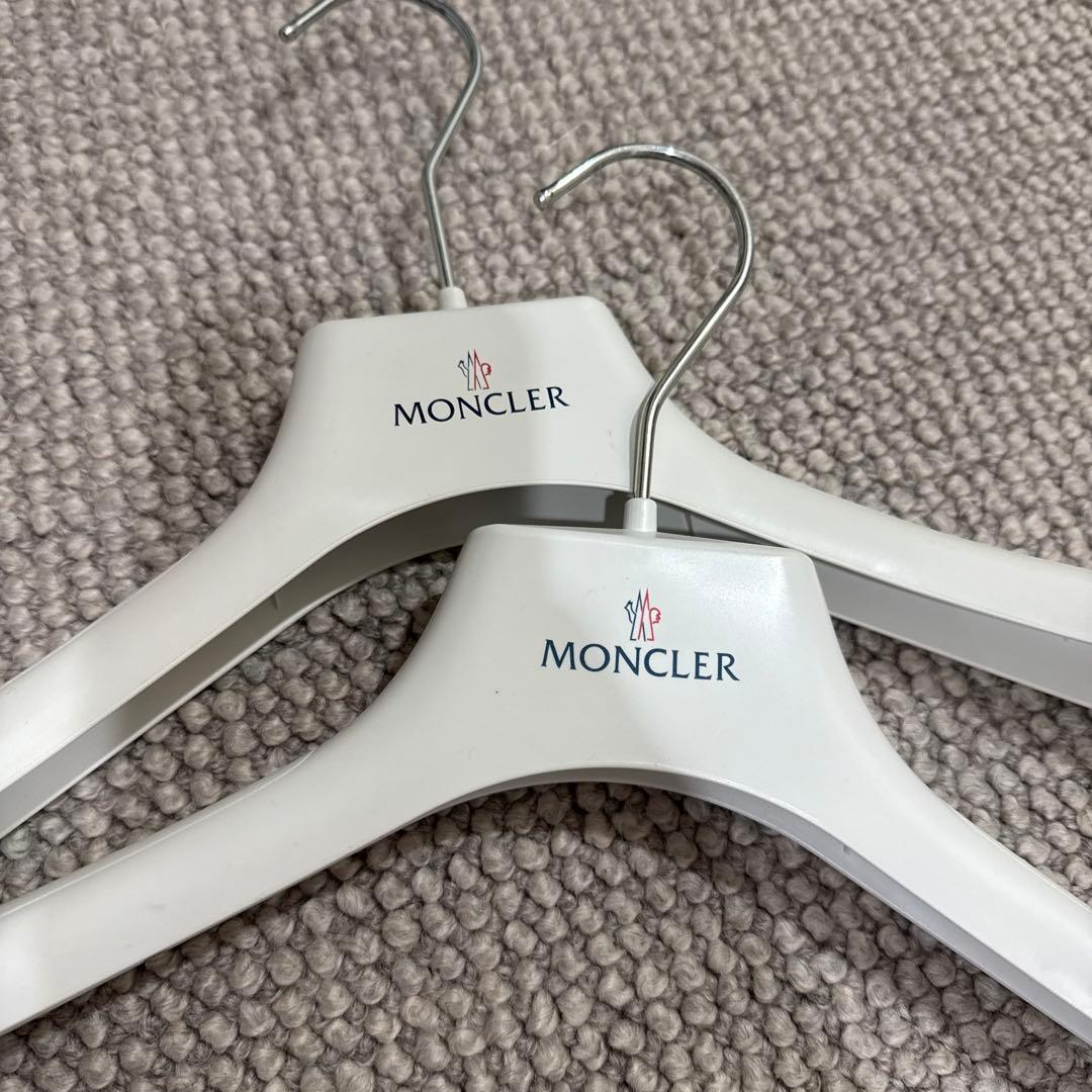 MONCLER 衣類ハンガー 2本セット — image 2