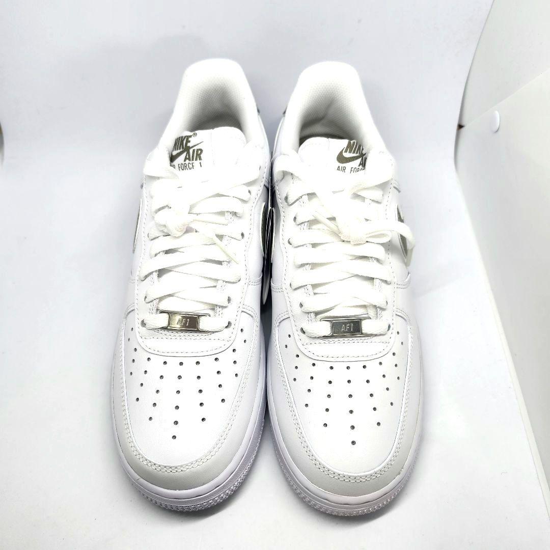 新品　NIKE AIR FORCE 1 ホワイト オリーブ スニーカー — image 4