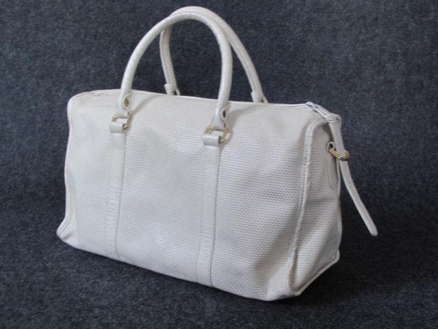 kuipo オフホワイト ハンドバッグ — image 4