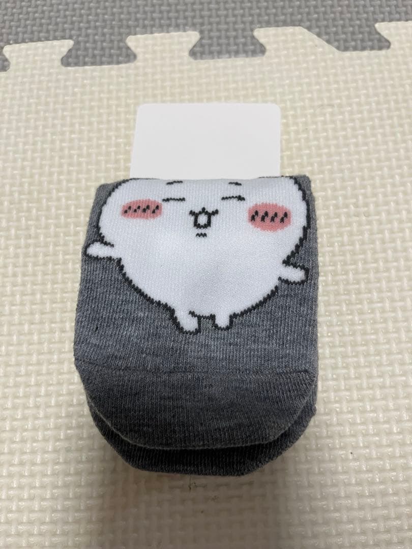 【新品未使用】ちいかわ キッズ靴下 4足セット 15-20cm — image 5