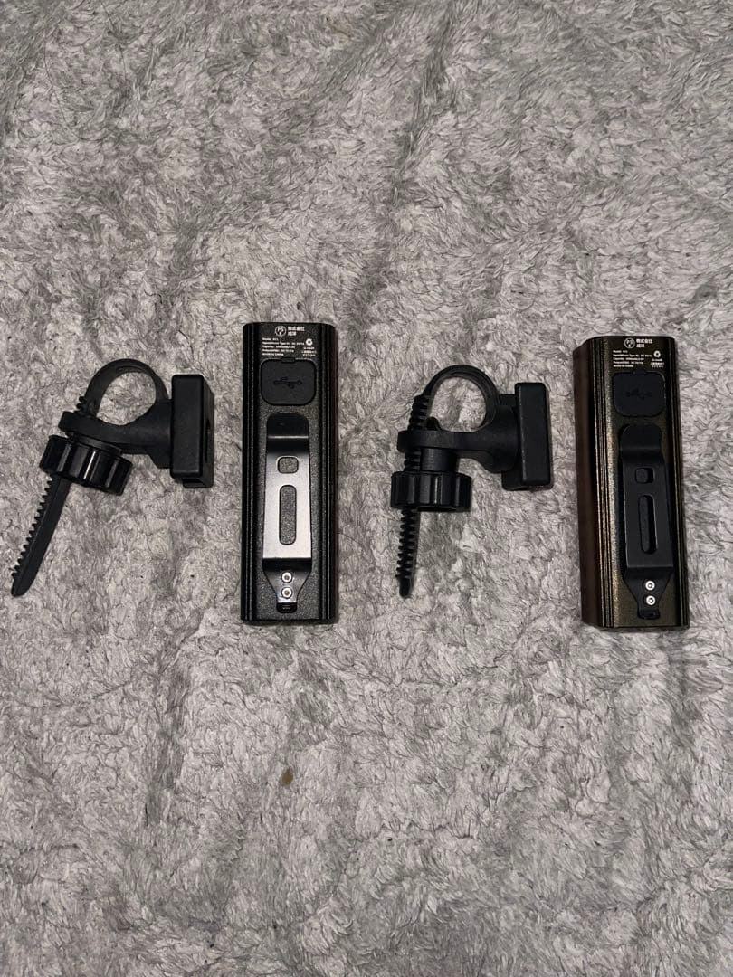 自転車用フロントライト 2個セット ゴールド USB充電式 動作確認済み — image 4