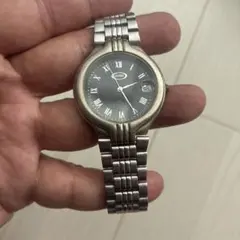 GUESS アナログ腕時計 本体電池切れ — image 1
