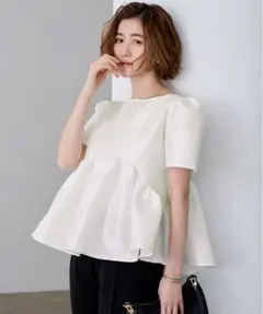 ユアーズ♡チューリップボートネックブラウス　新品タグ付き — image 1
