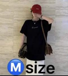 August ロゴプリント 半袖Tシャツ ブラック Mサイズ — image 1
