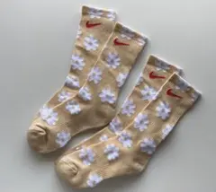 未使用 Nike ソックス　花柄 2足セット　約22～25cm — image 1