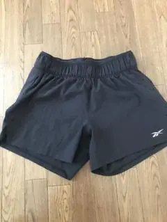 リーボック　ショートパンツ　Sサイズ① — image 1