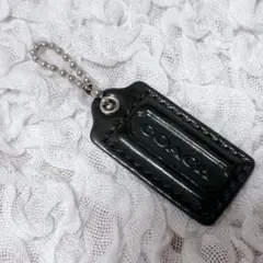美品✨COACH コーチ　チャーム　ロゴ　ブラック系　エナメル — image 1