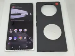 Leitz Phone 2 本体 専用ケース・レンズキャップ付き — image 1