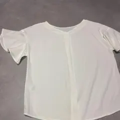 ホワイト シフォン Vネック フレア袖シャツ — image 1