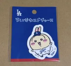 【新品】ちいかわ✖️ドジャース　ダイカットステッカー　うさぎ — image 1