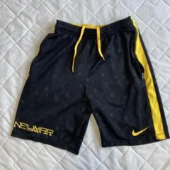 Nike NEYMAR ハーフパンツ ブラック/イエロージュニア用　Ｌサイズ — image 1