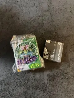 ポケモン パッケージ カセット　キーホルダー コレクション　緑 — image 1