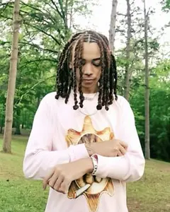 che sayso says tour merch — image 1