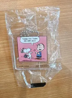 くら寿司 PEANUTS スヌーピー アクリルキーホルダー — image 1