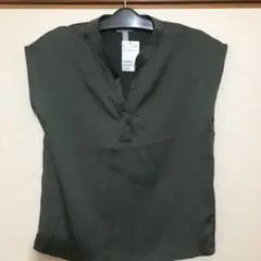 H&M ノースリーブ ブラウス カーキ Sサイズ　タグ付き — image 1