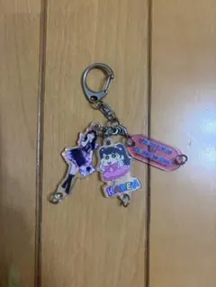 FRUITSZIPPER 松本かれん 3連アクキー クレヨンしんちゃん — image 1