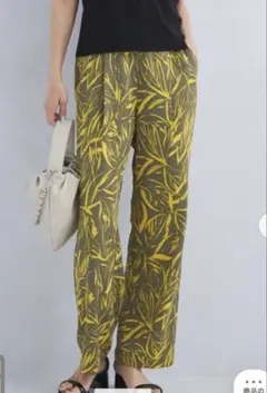 グリーンレーベルリラクシング　アートボタニカルプリントパンツ — image 1
