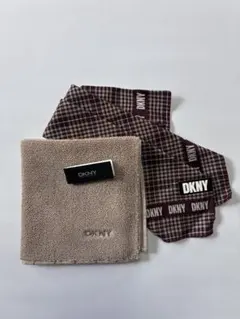 DKNY ハンカチとタオルハンカチ2枚セット — image 1