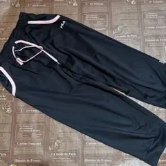 フィラ　F IＬＡ　Mサイズ　黒　クロップドパンツ　パンツ　レディース — image 1