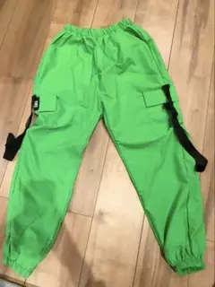 ダンス用緑色カーゴパンツ — image 1