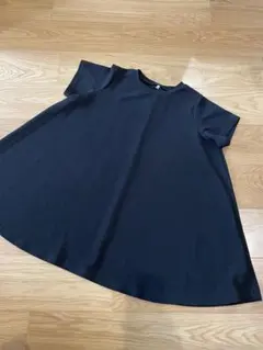 coca エンボス　ブラック 半袖 フレア トップス ONE SIZE — image 1