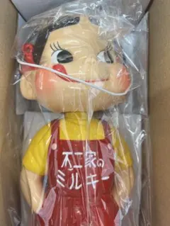 未開封品　不二家 創業100周年記念 復刻版ペコちゃん人形 — image 1
