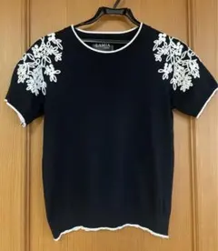 LAMIA JAPAN 半袖ニット 刺繍 ブラック — image 1